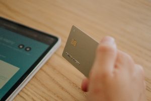 Advantages of credit card which every person should know about.